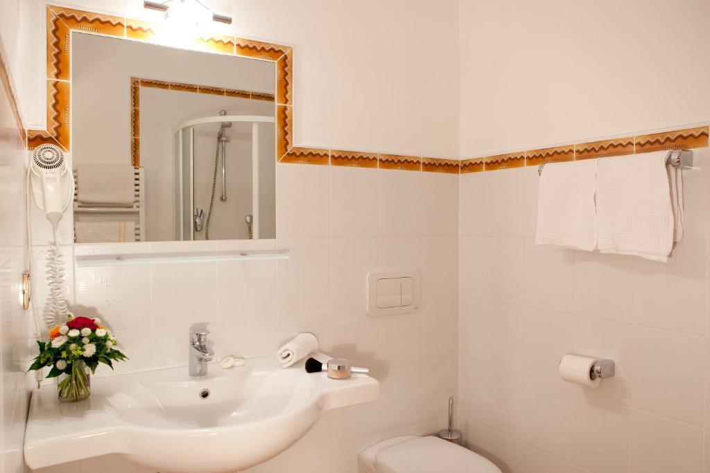 Hotel-Garni Appartement Gartenheim Schenna Værelse billede