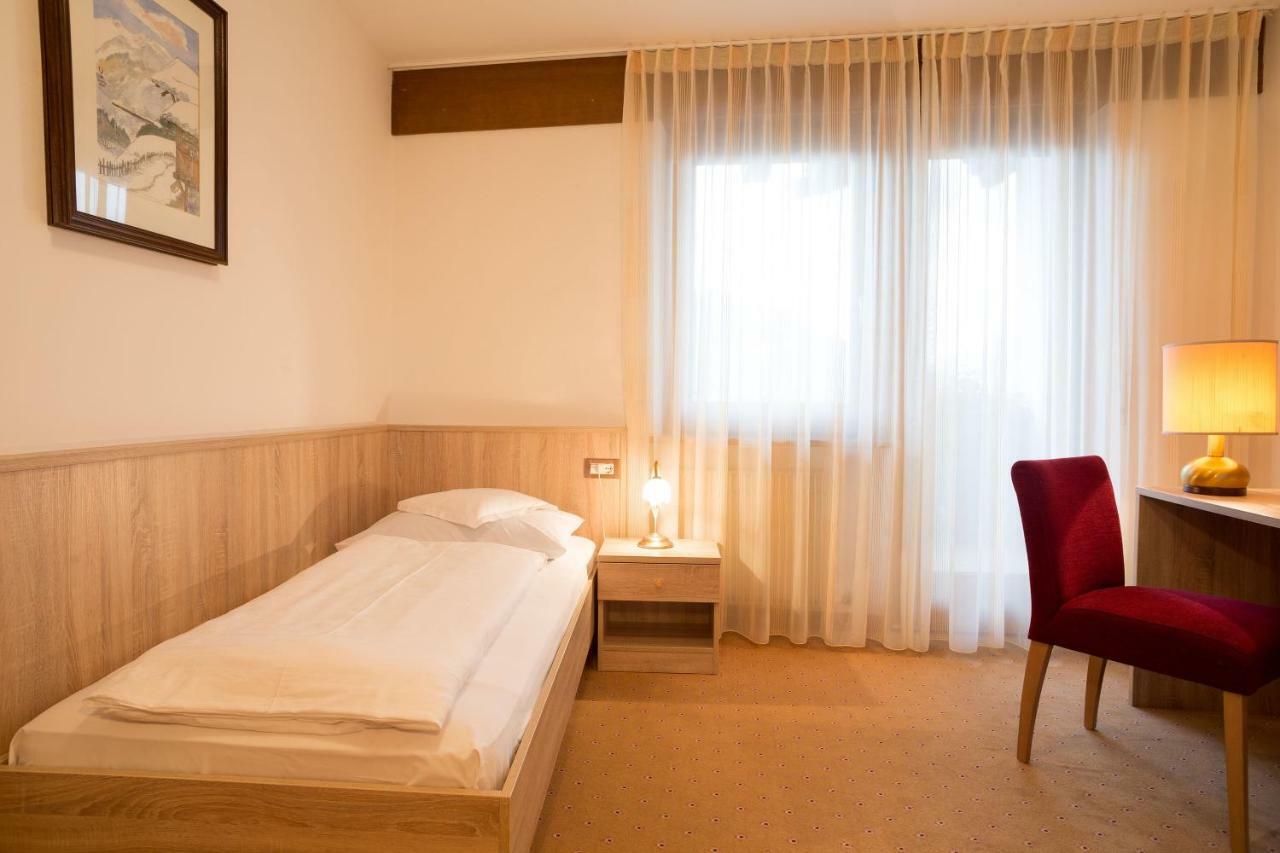 Hotel-Garni Appartement Gartenheim Schenna Eksteriør billede